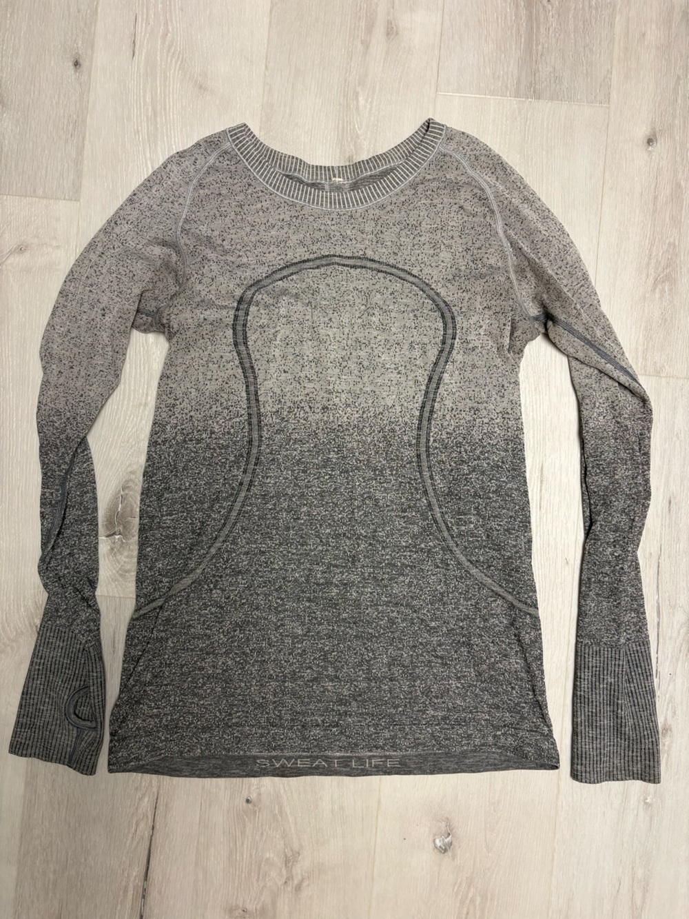 Lululemon women’s running top